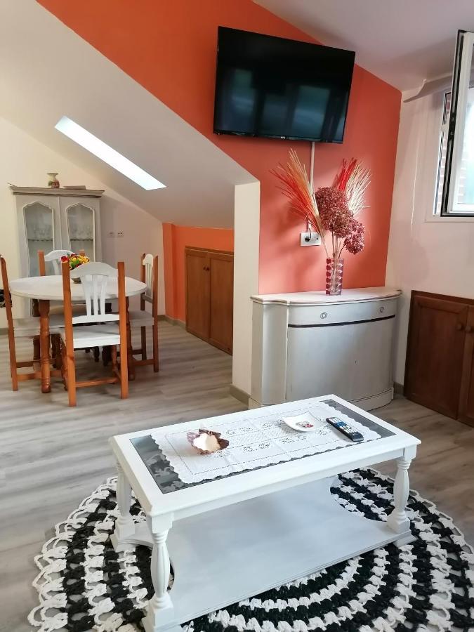 דירות אורניה Apartamento Turistico La Mies מראה חיצוני תמונה